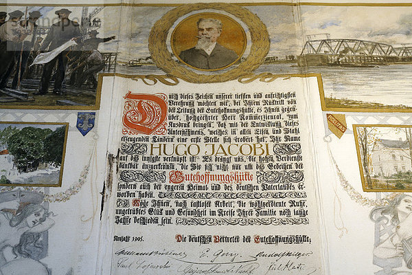 Kunstvoll gestaltete Glückwunsch-Urkunde zum Rücktritt von Hugo Jacobi im Jahre 1905  Gutehoffnungshütte  GHH  St. Antony Hütte  LVR Industriemuseum  Oberhausen  Nordrhein-Westfalen  Deutschland  Europa