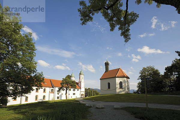 Heilig-Kreuz-Kirche auf Kalvarienberg  Bad Tölz  Oberbayern  Bayern  Deutschland  Europa