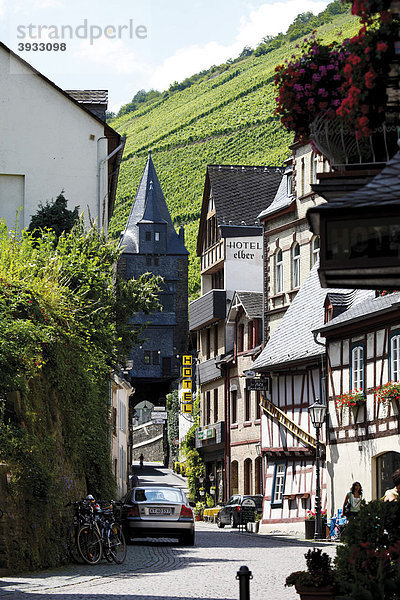 Altstadt von Bacharach  Fachwerkhäuser  Stadttor  Unesco-Welterbe  Mittelrheintal  Rheinland-Pfalz  Deutschland  Europa