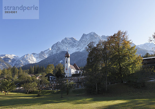 Grainau gegen Wetterstein-Gebirge  Werdenfelser Land  Oberbayern  Bayern  Deutschland  Europa