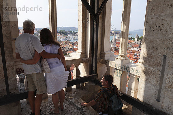Blick vom Kirchturm der Kathedrale  Trogir  Dalmatien  Kroatien  Europa