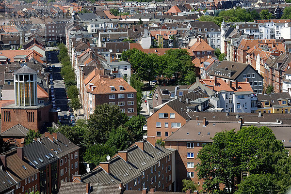 Blick über die Dächer von Kiel  Wohnblockbebauung im Stadtteil Damperhof  Schleswig-Holstein  Deutschland  Europa