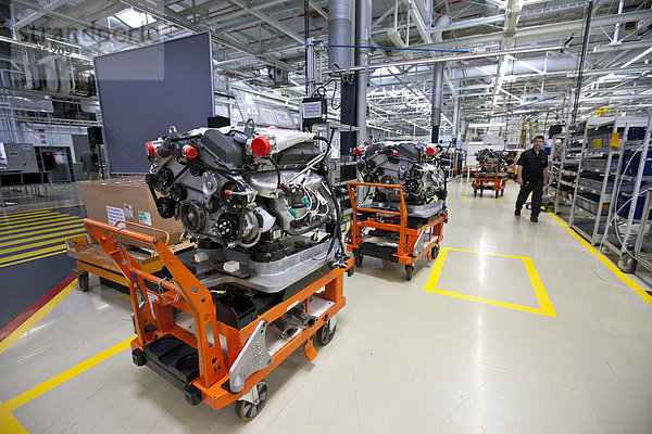Produktion Aston Martin V12 Motoren  Aston Martin Motorenwerk  Köln  Rheinland-Pfalz  Deutschland  Europa
