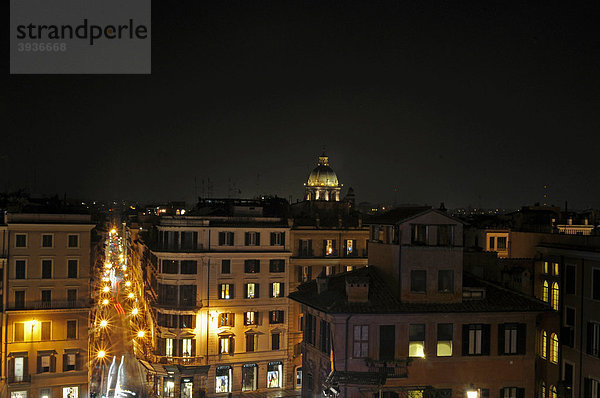 Stadtansicht bei Nacht  Rom  Italien  Europa
