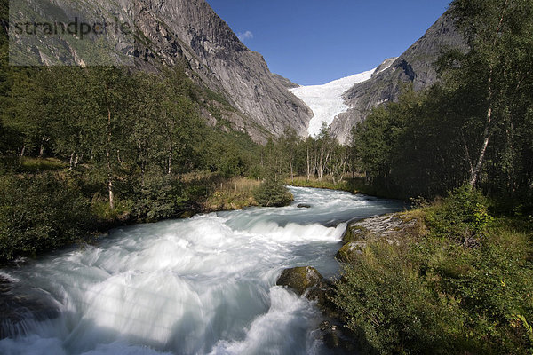 Gletscher Briksdalsbreen  Jostedalsbreen Nationalpark  Sogn og Fjordane  Norwegen  Europa