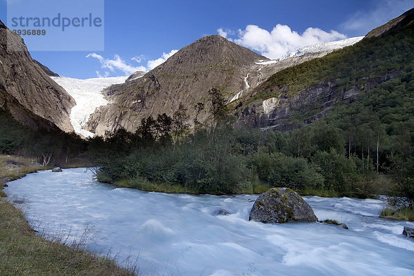 Gletscher Briksdalsbreen  Jostedalsbreen Nationalpark  Sogn og Fjordane  Norwegen  Europa