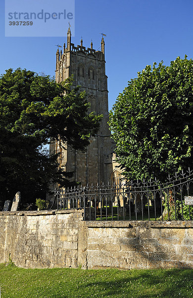 Turm der gotischen Saint James' Church  Church Street  Chipping Campden  Gloucestershire  England  Großbritannien  Europa