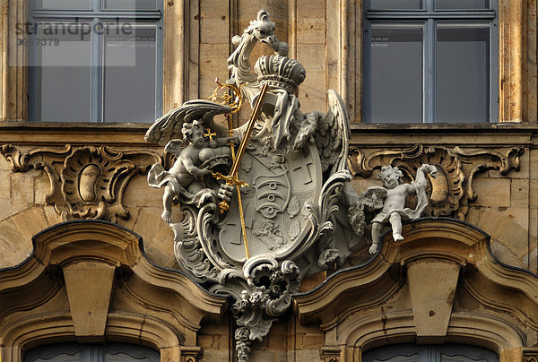 Figuren und Ornamente  18. Jhd. im Stile des Rokoko  am alten Rathaus  1467  Obere Brücke 1  Bamberg  Oberfranken  Bayern  Deutschland  Europa