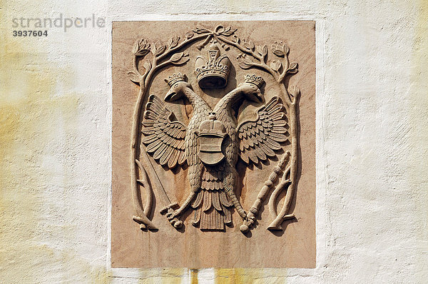 Doppeladler als Relief am Martinstor  13. Jhd.  Kaiser-Joseph-Straße  Freiburg im Breisgau  Baden-Württemberg  Deutschland  Europa