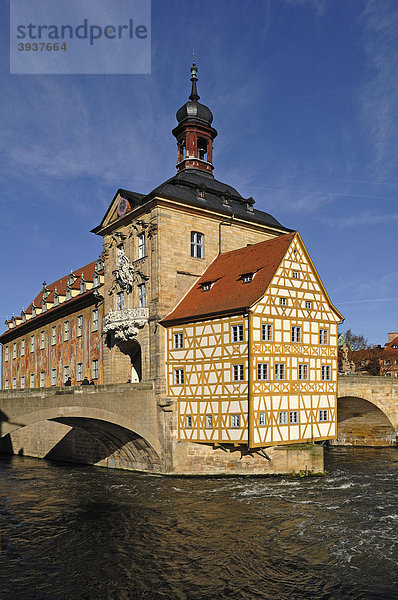 Altes Rathaus  Mitte 15. Jhd.  in der Regnitz  Obere Brücke 1  Bamberg  Oberfranken  Bayern  Deutschland  Europa