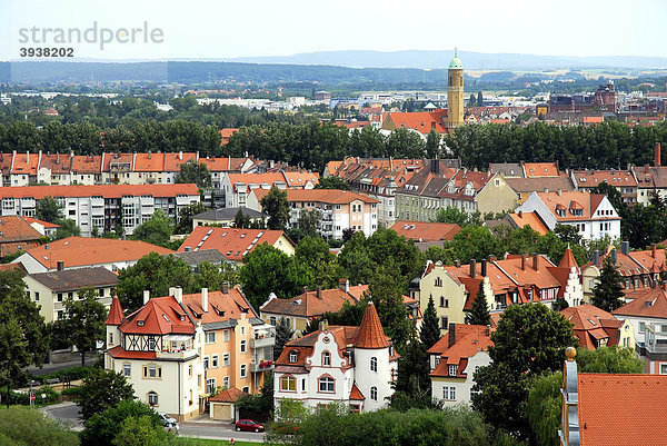 Panorama-Blick über die Stadt  Aussichtsterrasse auf dem Michaelsberg  UNESCO-Welterbe Bamberg  Oberfranken  Bayern  Deutschland  Europa