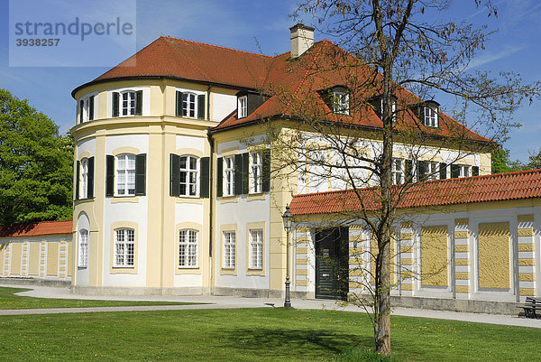 Haus am Nördlichen Schlossrondell  Schloss Nymphenburg  Neuhausen-Nymphenburg  München  Oberbayern  Bayern  Deutschland  Europa
