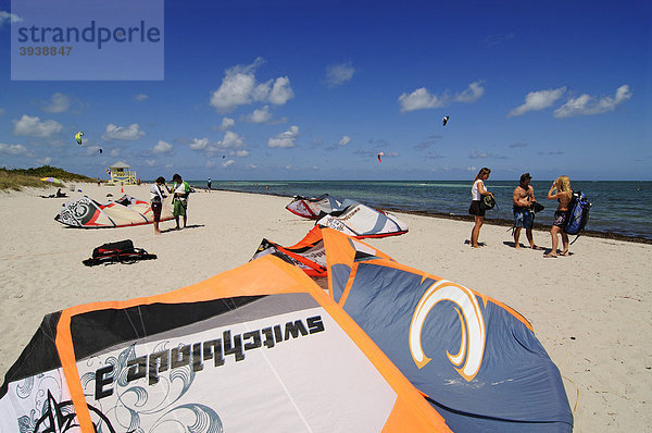 Kitesurfer  Crandon Park  Key Biscayne  Miami  Florida  USA
