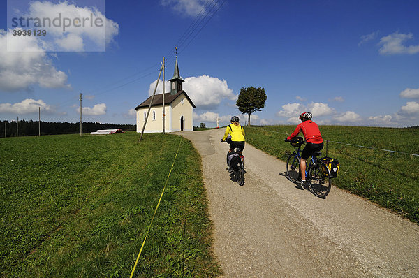 Radfahrer bei Montfaucon  Vaude  Schweiz  Europa