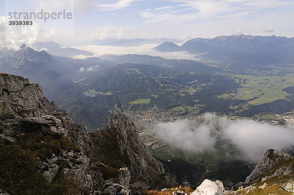 Mittenwald  Karwendelgebirge  Bayern  Deutschland  Europa