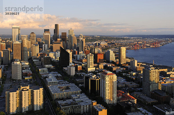 Blick von der Space Needle  Downtown Seattle  USA
