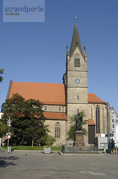 Kaufmannskirche  Lutherdenkmal  Erfurt  Freistaat Thüringen  Deutschland  Europa