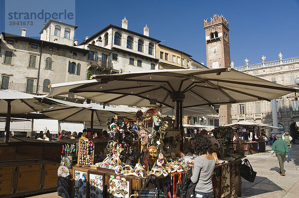 Markt  Piazza delle Erbe  Verona  Venetien  Italien  Europa