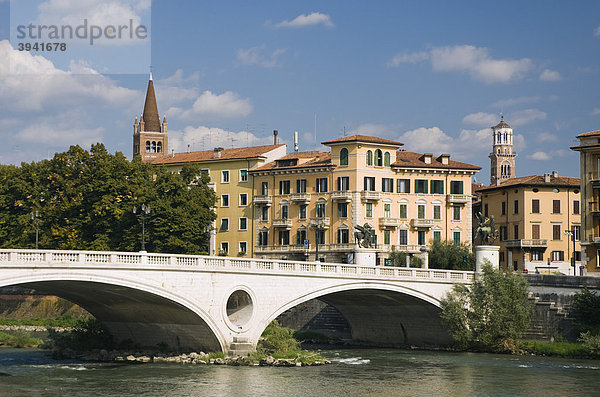 Ponte d. Vittoria  Fluss Etsch  Verona  Venetien  Italien  Europa