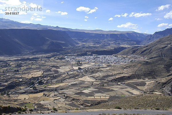 Blick auf Chivay  Escalera  Inkasiedlung  Quechuasiedlung  Peru  Südamerika  Lateinamerika