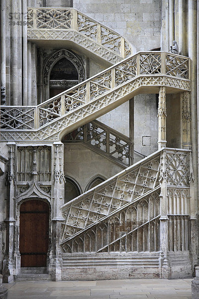 Gotisches Treppenhaus  Kathedrale von Rouen  Normandie  Frankreich  Europa