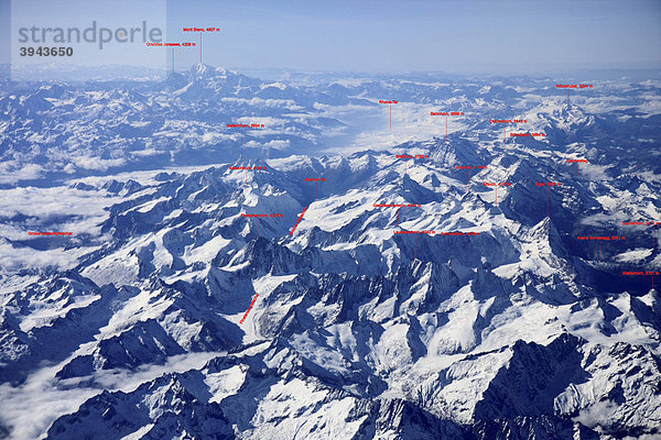 Luftbild Berner Oberland mit Eiger  Mönch  Jungfrau  Lauteraarhorn  Schreckhorn  Großfiescherhorn  Finsteraarhorn  Aletschhorn  hinten das RhÙne-Tal und der Mont Blanc  gesehen aus Richtung Osten  Schweizer Alpen  Schweiz  Europa  mit Beschriftung der wichtigsten Gipfel inkl. Höhenangaben
