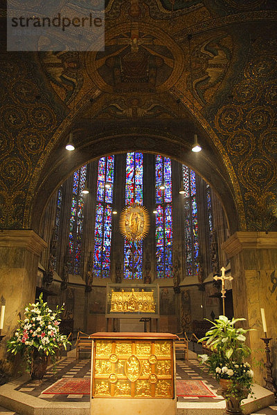 Altar  Marienschrein und Chorhalle  Aachener Dom  Aachen  Nordrhein-Westfalen  Deutschland  Europa