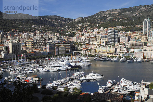 Hafen La Condamine  gesehen von Süden in Richtung Monte Carlo  Fürstentum Monaco  CÙte d'Azur  Europa