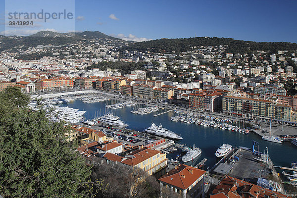 Hafen  gesehen vom Schlossberg  Nizza  DÈpartement Alpes Maritimes  RÈgion Provence Alpes CÙte d'Azur  Südfrankreich  Frankreich  Europa