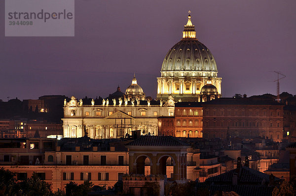 Dom St. Peter  Petersdom  vatikanische Paläste  Rom  Latium  Italien  Europa