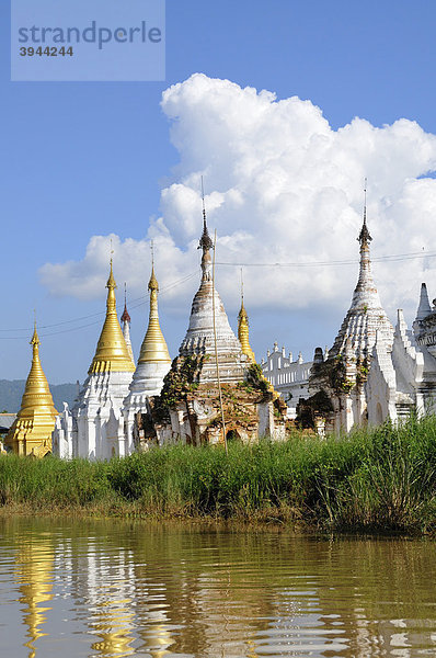 Aung Min Ga Lar Pagode  Stupas  buddhistischer Tempel  Ywama  Inle-See  Burma  Birma  Myanmar  Südostasien