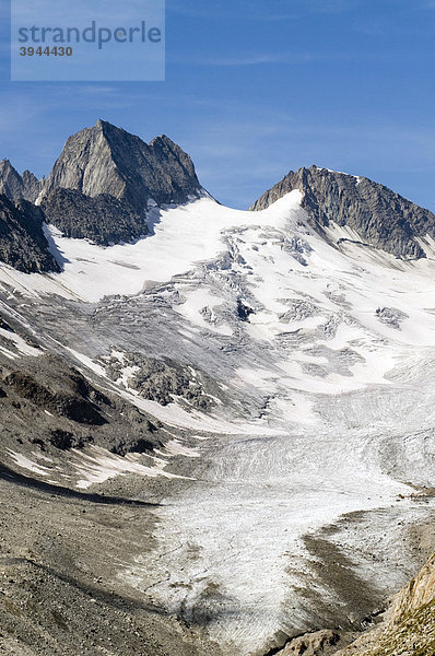 Oberaargletscher  dahinter Oberaarrothorn und Oberaarjoch  Berner Alpen  Kanton Bern  Schweiz  Europa