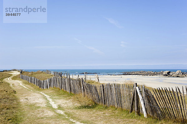 Dünen und Strand bei Kerbrat  Cleder  Finistere  Bretagne  Frankreich  Europa
