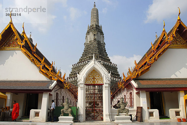 Theravada Buddhismus  Stupa  Phra Chedi  Prang  Wat Arun  Bangkok  Thailand  Südostasien  Asien