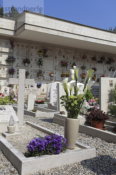 Friedhof  Sirmione am Gardasee  Italien  Europa