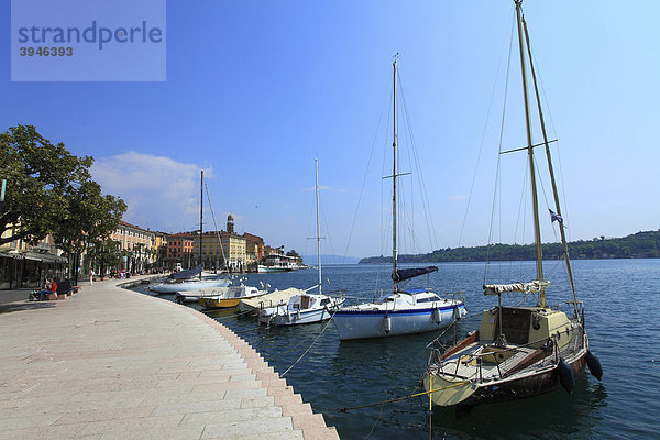 Boote  SalÛ am Gardasee  Italien  Europa