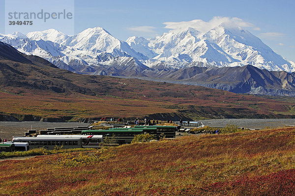 Mt. McKinley  der höchste Berg Nordamerikas vom Eielson Visitor Center aus gesehen  Denali Nationalpark  Alaska