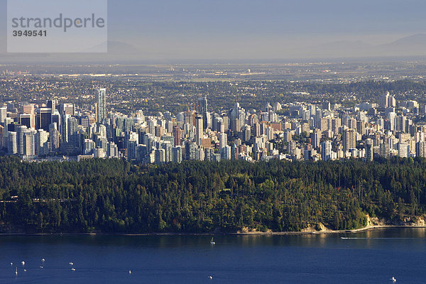Vancouver mit Lions Gate Bridge und Stanley Park  Kanada