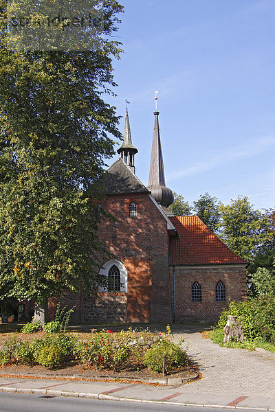 Historische Kirche  St. Katharinenkirche in Probsteierhagen  Probstei  Kreis Plön  Schleswig-Holstein  Deutschland  Europa