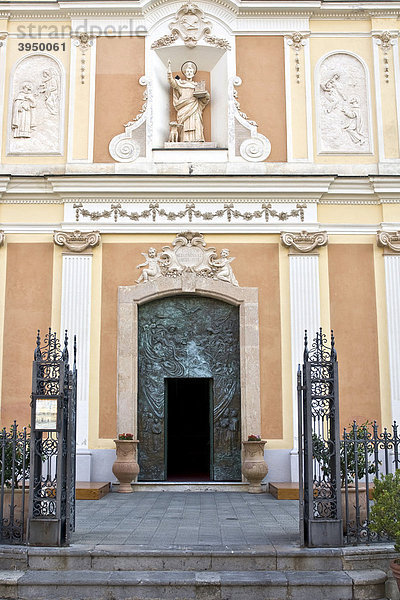 Kirche von San Domenico  Hauptplatz von Marina di Camerota  Nationalpark Cilento und Vallo di Diano  Unesco-Weltkulturerbe  Salerno  Kampanien  Italien  Europa