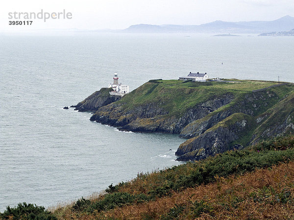 Howth Cliff Leuchtturm  Dublin  Irland  Europa