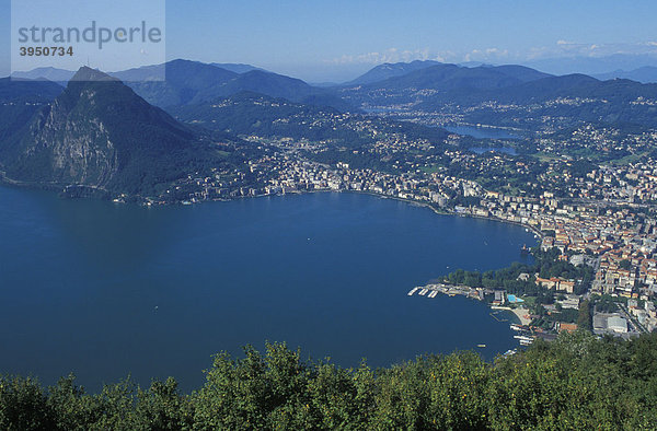 Blick vom Monte Bre auf Lugano und den Luganer See  Panorama  Tessin  Schweiz  Europa