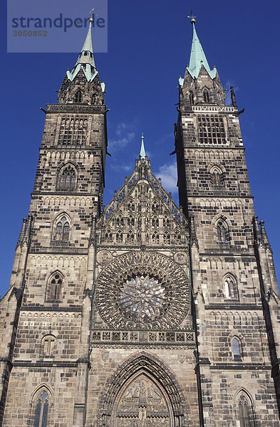 St.-Lorenz-Kirche in Nürnberg  Franken  Bayern  Deutschland  Europa