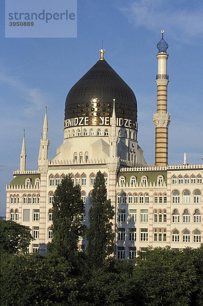 Ehemalige Zigarettenfabrik Yenidze  Tabakmoschee  heute Büros und Restaurant  in Dresden  Sachsen  Deutschland  Europa