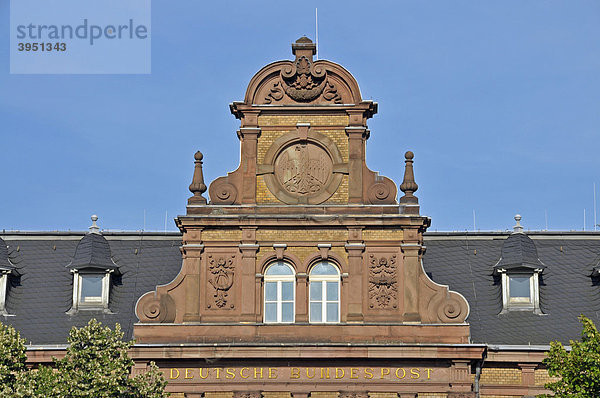 Historisches  leerstehendes Gebäude der Deutschen Bundespost  Poststraße in Duisburg  Nordrhein-Westfalen  Deutschland  Europa