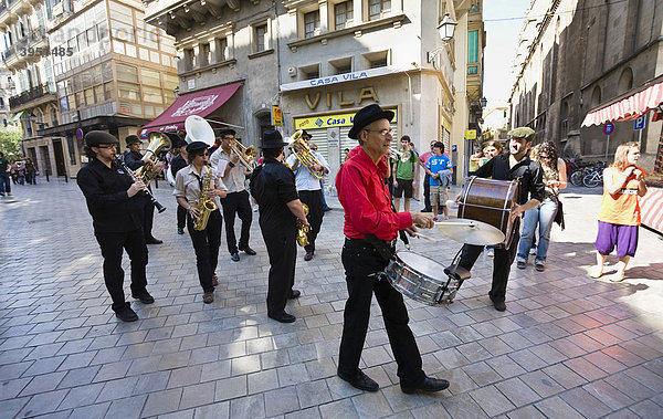 Musiker in der Altstadt von Palma  Mallorca  Spanien  Europa