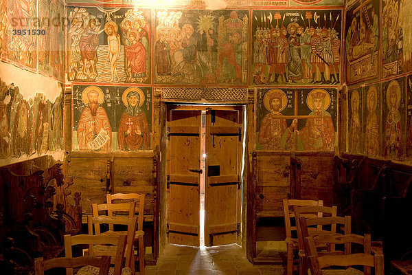 Kirche des Archangelos Michael  Erzengel Michael  byzantinische Kirche  Ikone  Unesco Weltkulturerbe  Pedhoulas  Troodos Gebirge  Zypern  Griechenland  Europa