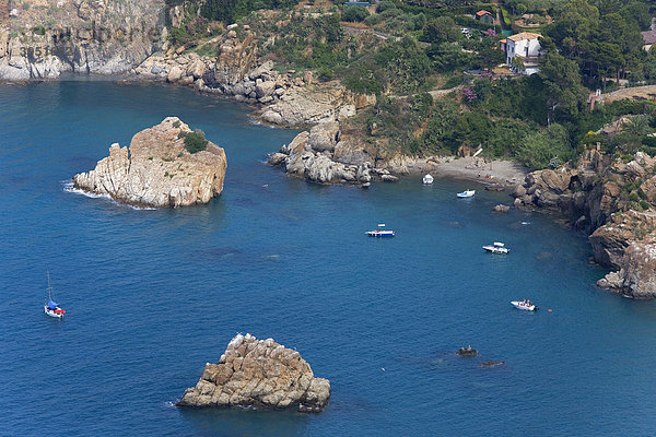 Küste von Cefalú  Nordküste  Cefalú  Provinz Palermo  Sizilien  Italien  Europa
