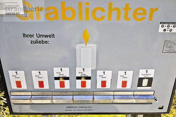 Grablichterautomat im Waldfriedhof in Grünwald bei München  Bayern  Deutschland  Europa