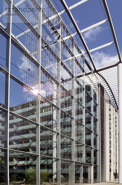Moderner Bürokomplex am Hochhaus Uptown Munich  zweithöchstes Gebäude in München  Georg-Brauchle-Ring  München  Bayern  Deutschland  Europa